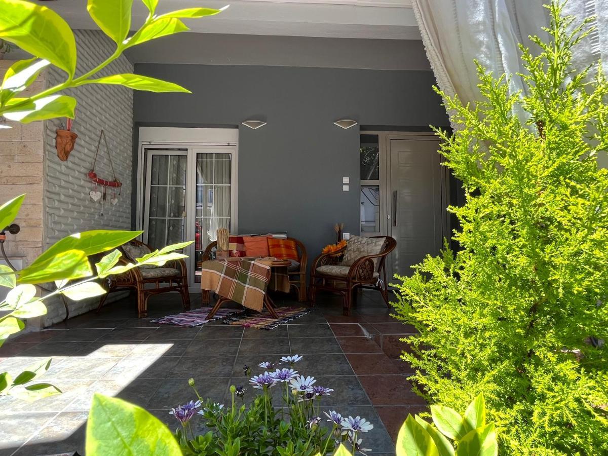 Villa Electra Garden House à Nea Moudania Extérieur photo